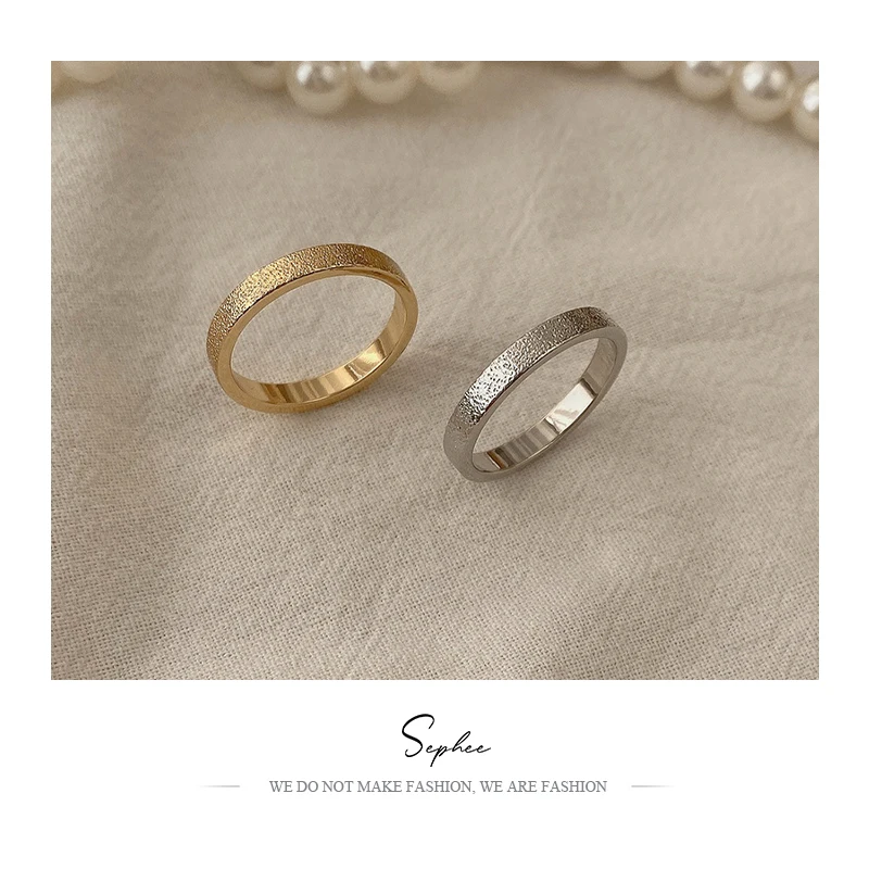 

2022 New Irregular Surface Rings for Women Round Geometric Stainless Steel Lovers' Thin Simple Ring Versatile Gold Sliver Ring