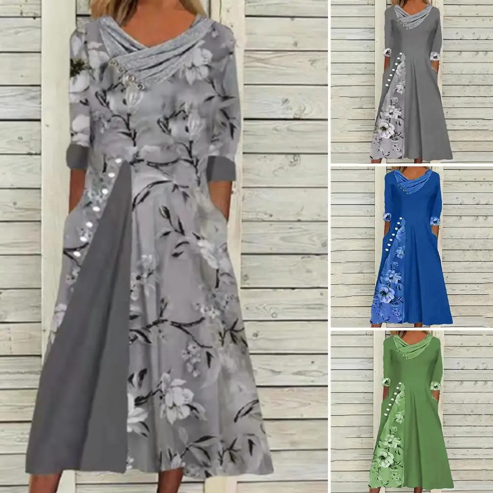 

Женское платье средней длины с V-образным вырезом