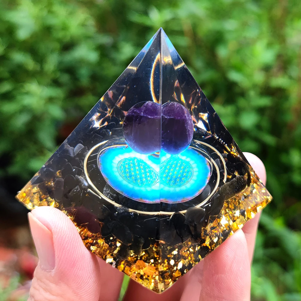 

Natural Crystal Energy Generator Orgone Pyramid Amethyst Healing Reiki Chakra Generator Pyramid Meditation Decor Ornaments 6cm