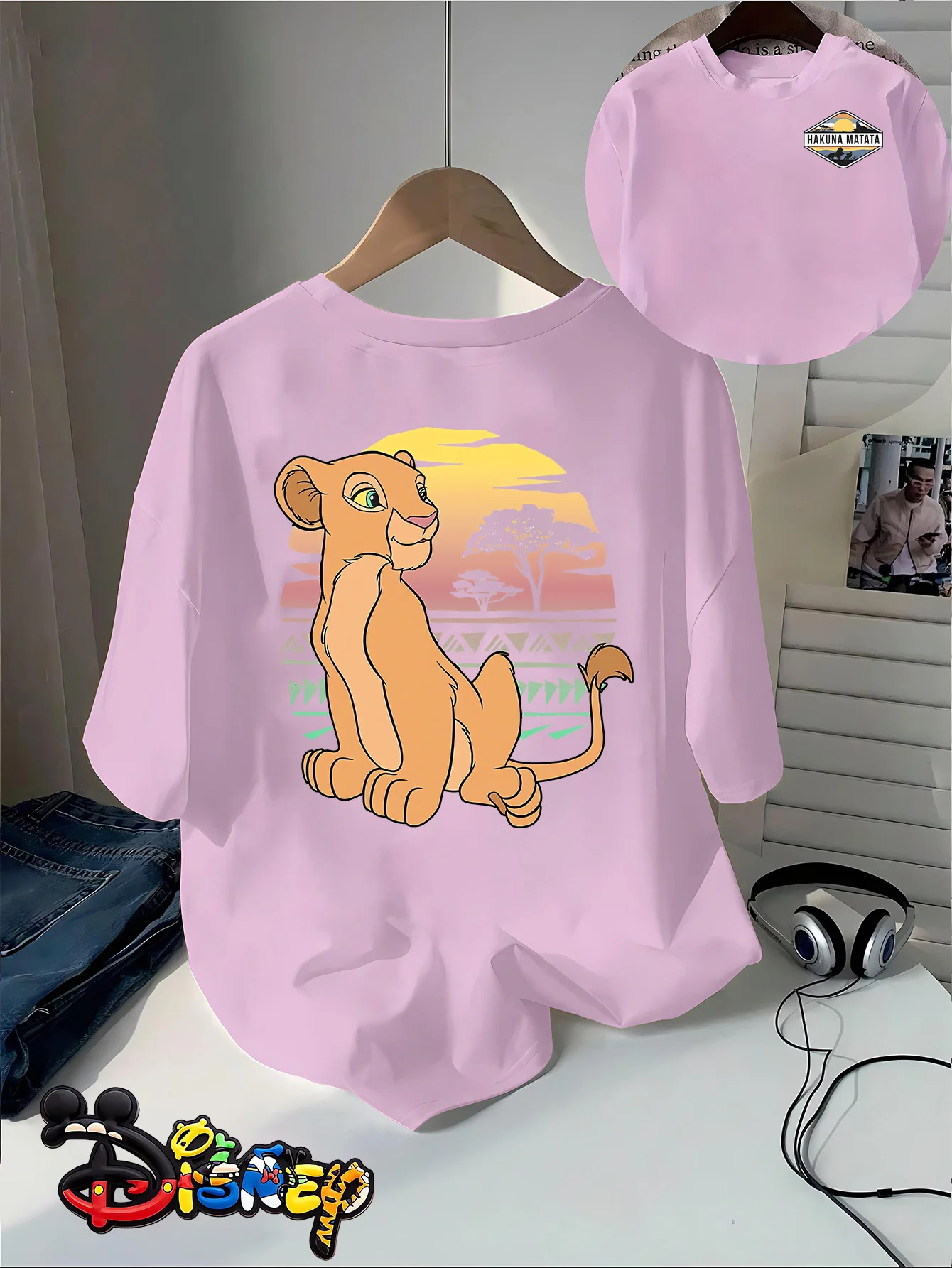 Фото Женская футболка с короткими рукавами и принтом Disney Lion King Cub, повседневная модная универсальная эластичная непрозрачная футболка, простой в уходе повседневный топ №5