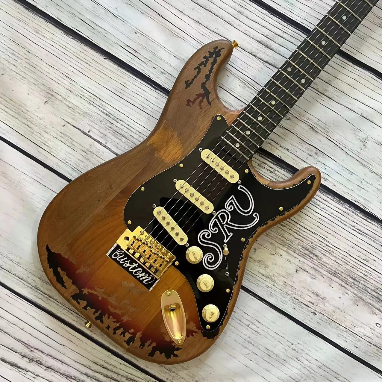 

SRV Relic ST Electric Guitar Vintage Sunburst Color Alder Wood Body Golden Hardware High Quality Guitarra Free Shipping