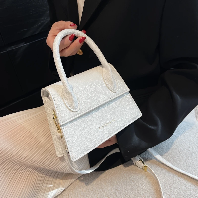 

Woman Hand Bags 2022 Brand Handbag Small Size Design Single Handle Clutch Bag for Woman Crossbody Messenger Bag Solid Color