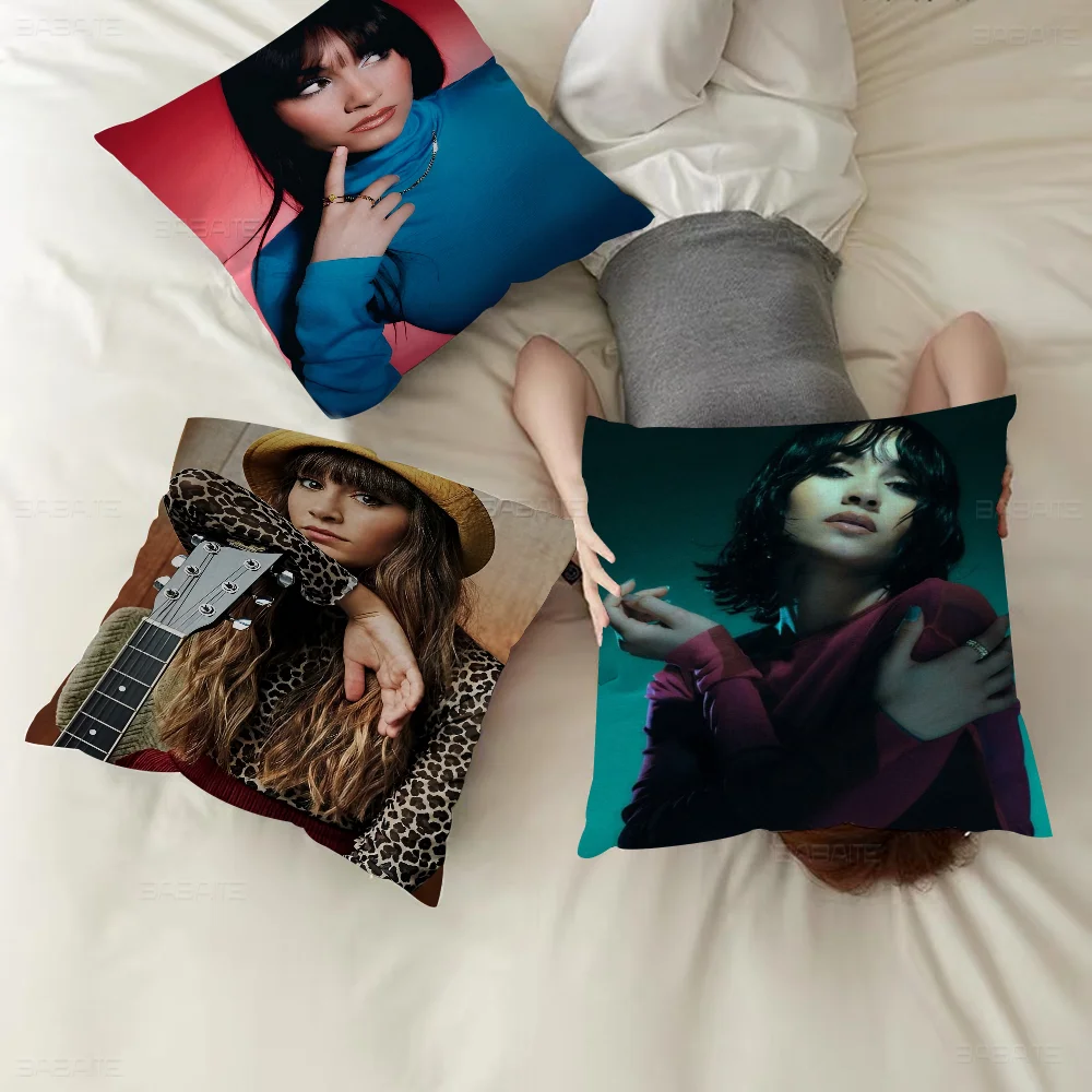 Чехол для подушки Aitana Ocana Singer чехол декор наволочка с принтом дивана