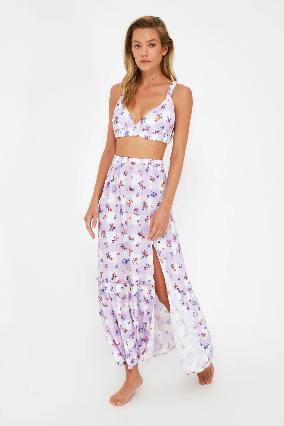 

Trendyol Plaid Flower Print Viscose Bottom-Top Suit TBESS21AU0451