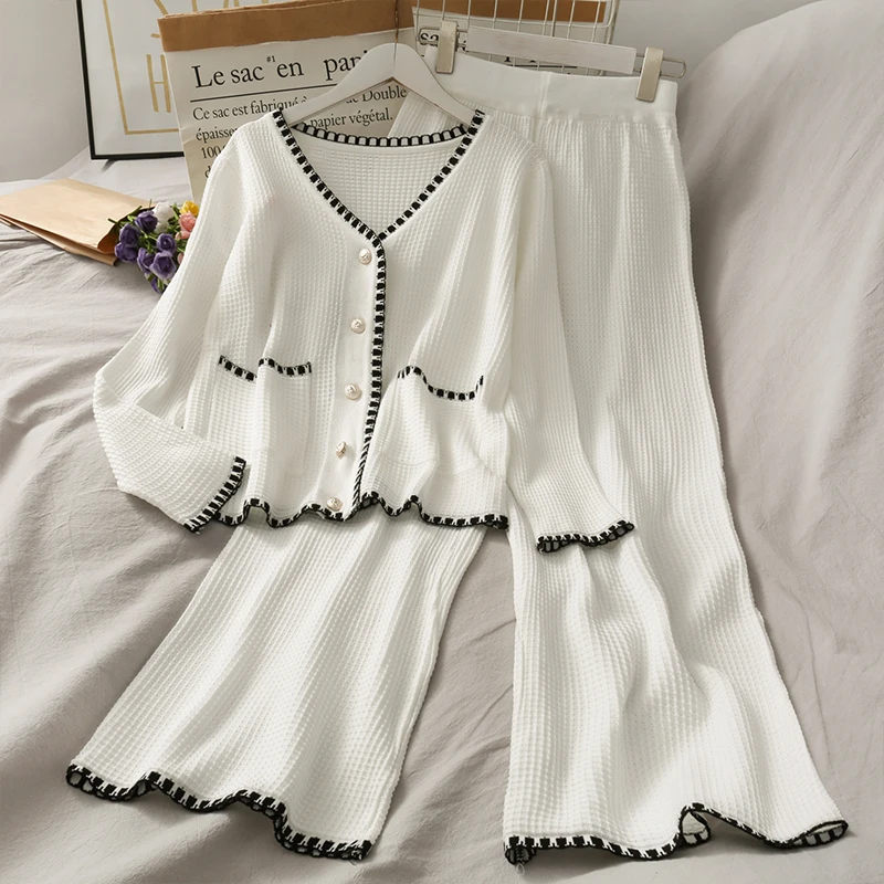 

Autumn Spliced Color Knitted 2 Piece Sets Women Elegant V-neck Single Breasted Cardigan And High Waist Wide Leg Pants Suit