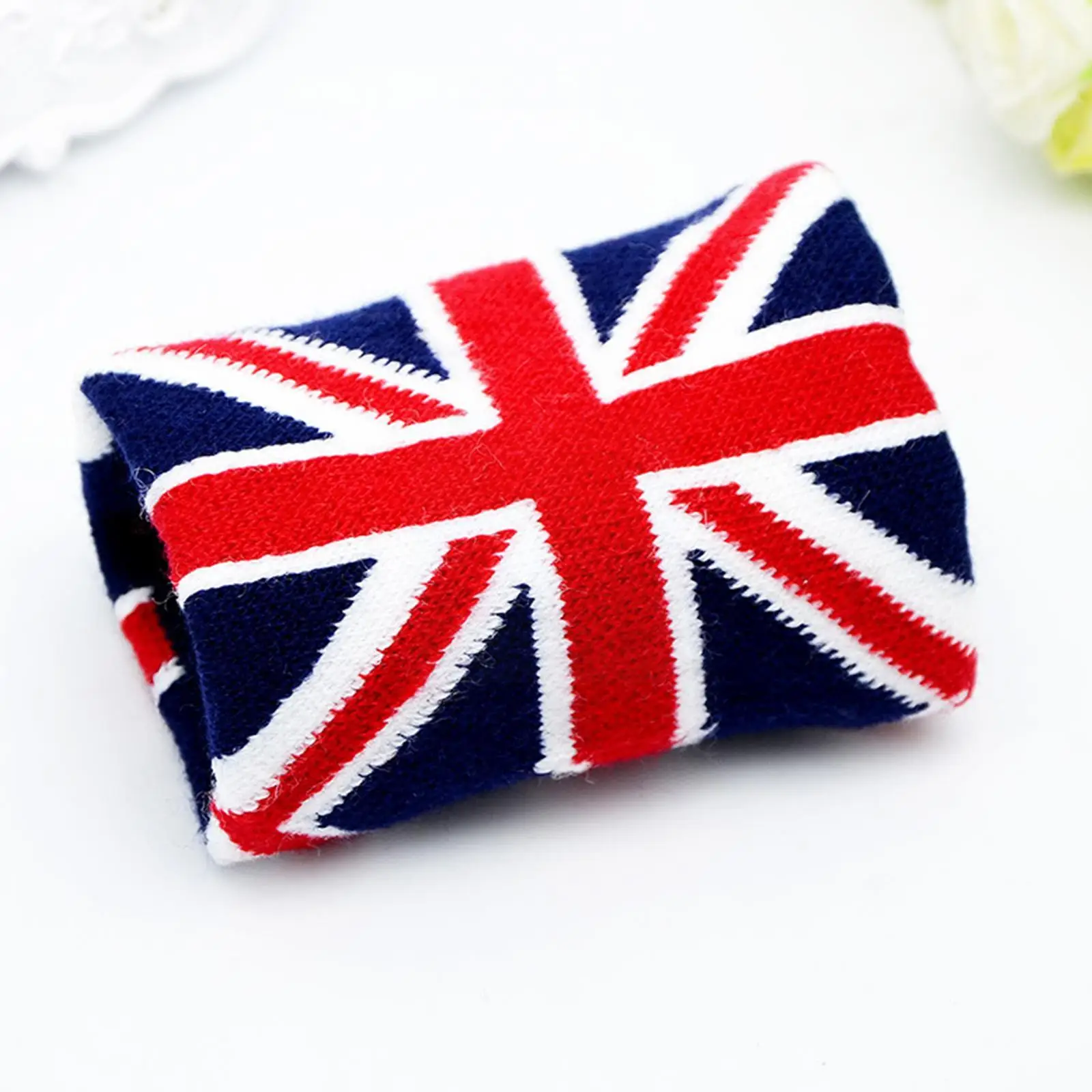 Рисунок 2 - Браслет на запястье с рисунком Union Jack