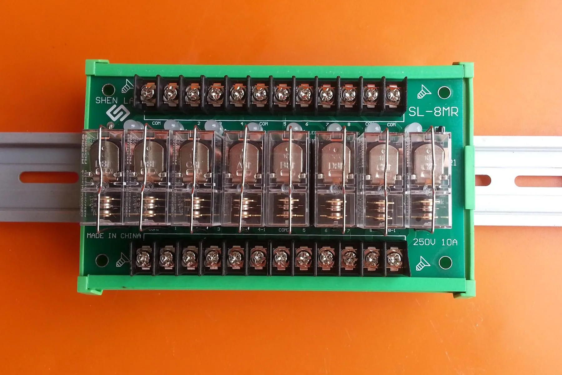 выходная плата