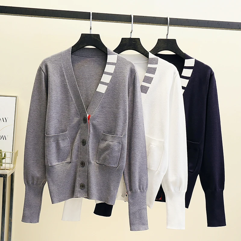 

New Spring Vintage Women Sweater V-neck Loose Casual Pocket Knit Cardigan Pull Femme Korean Classic Striped Sueter Jacket Blouse