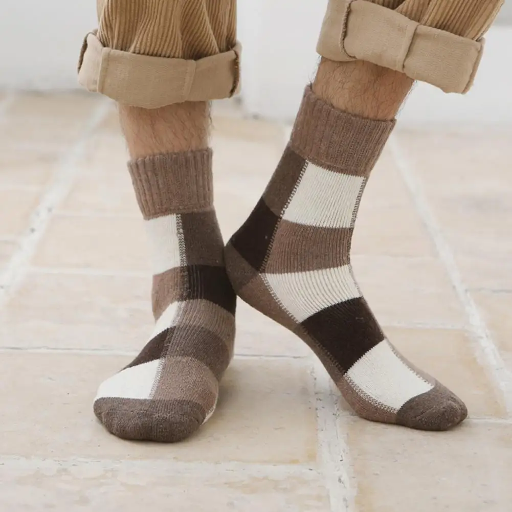 

Thick Winter Socks Cozy Stylish Men's Winter Socks Thick Plush Anti-slip Elastic Sports Socks for Comfort Homewear Colorful