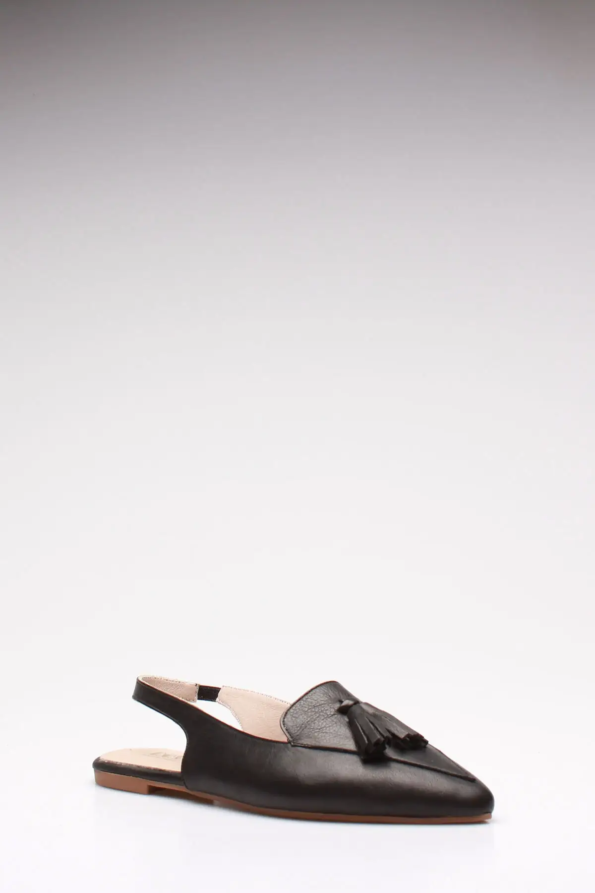 

Модные стильные женские черные сандалии и тапочки из натуральной кожи