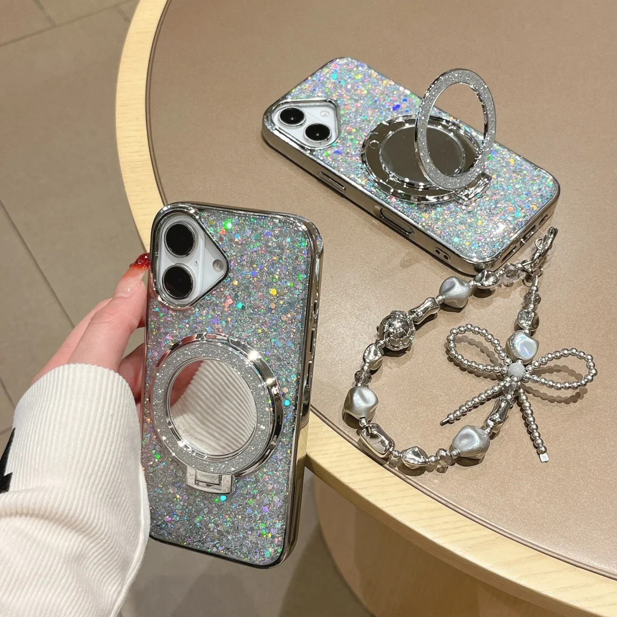 Luxury circular makeup mirror with a sense of high quality and an invisible stand suitable for iPhone 16 15 Pro Max pho