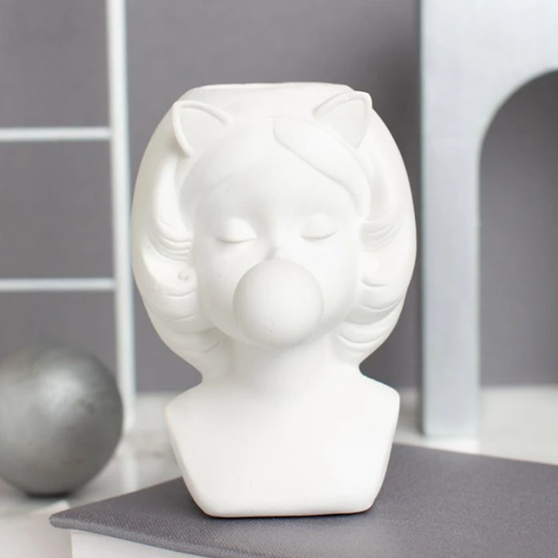 

Beautiful Resin Figurine Moulds Resin Casting Molds for Desk Home Decoration