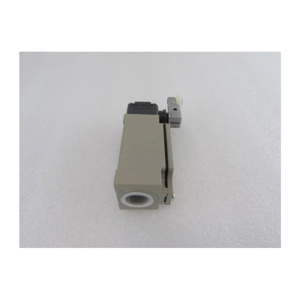 

original photoelectric sensor switch E2EQ-X10D1-M1GJ
