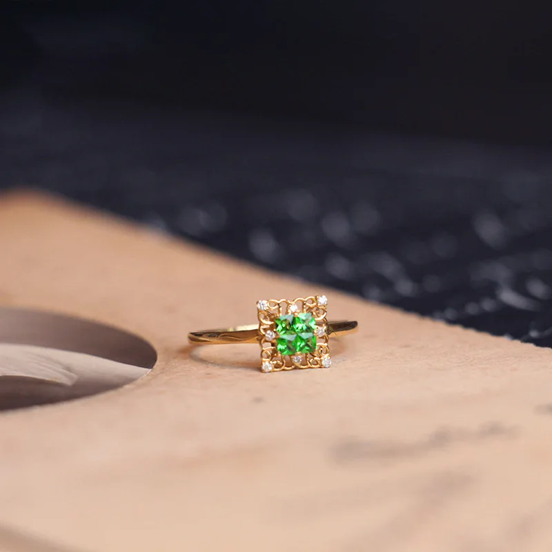 

Женское кольцо из серебра 2023 пробы, в минималистическом стиле