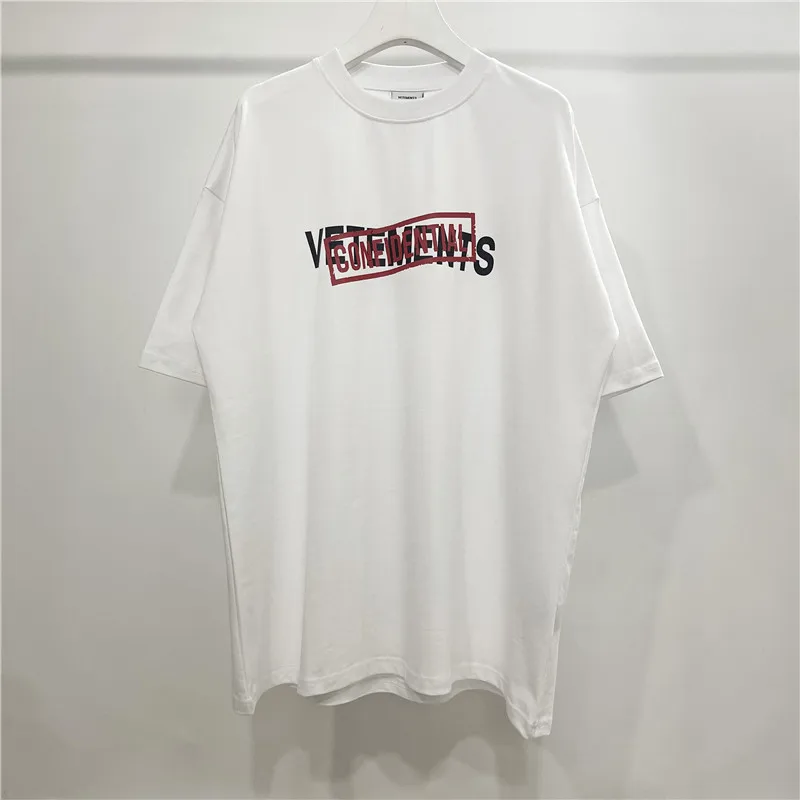 

2023ss Vetements Red Patch Logo T Shirt Men Women shirt Back Big Mark Print Tee Oversized VTM Tops Graphic Anime Clothing y2k