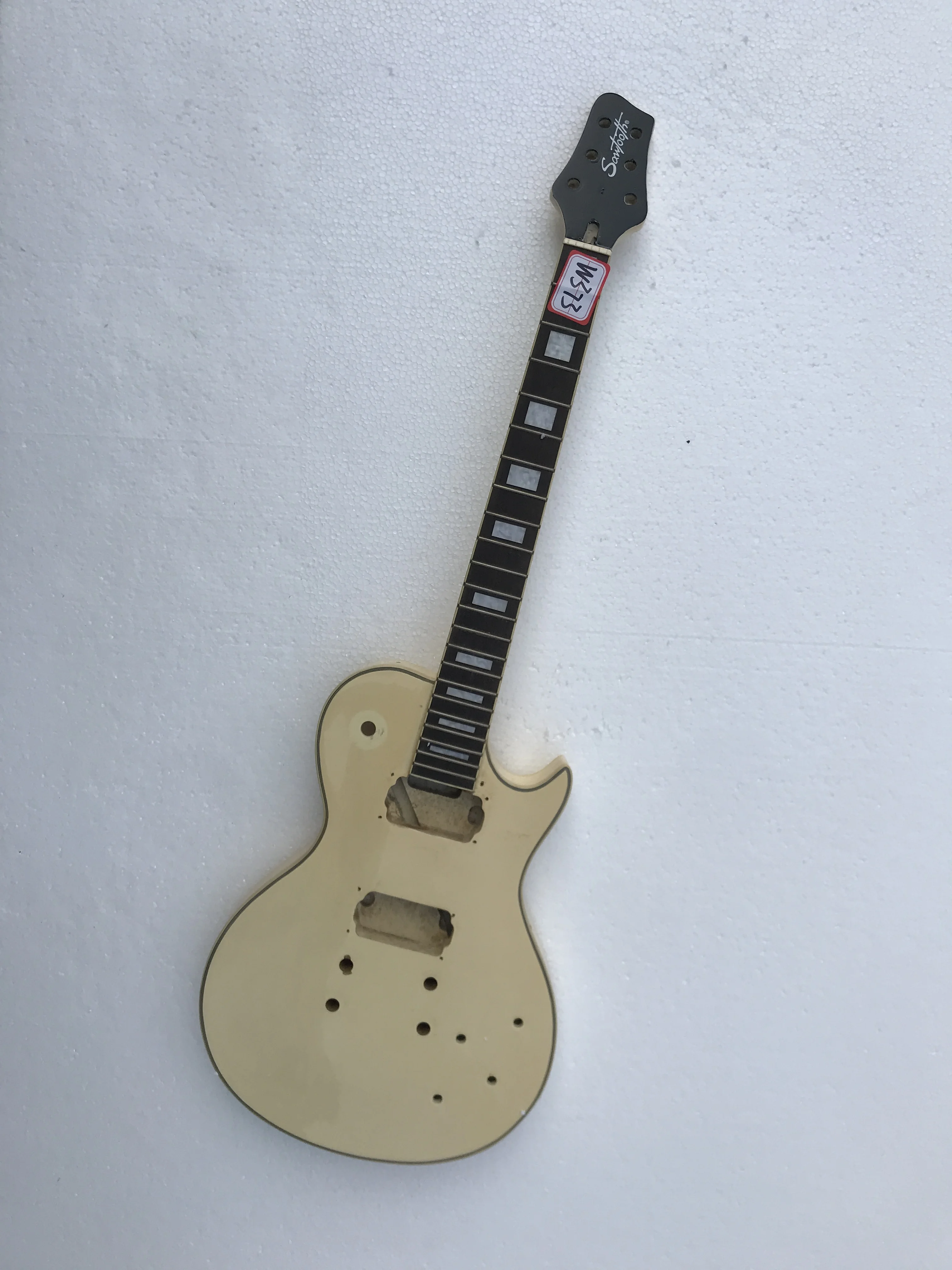 

Professional DIY (Not New) Electric Guitar without Hardwares in Stock Free Shipping W373