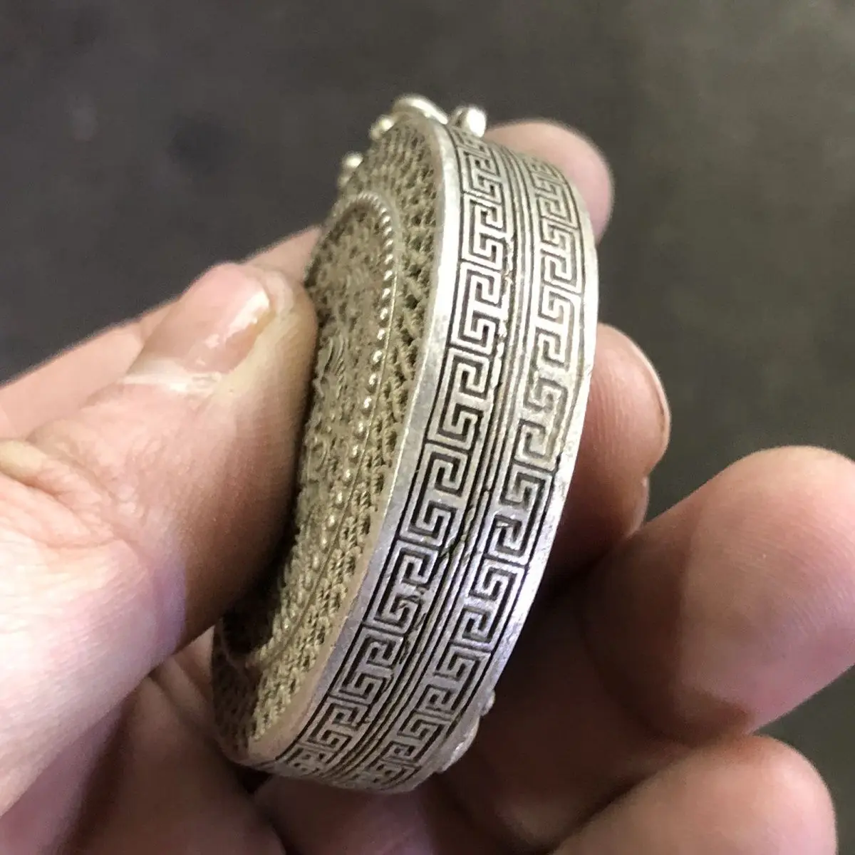 Двойной замок Guanyin этнический Ветер Miao Серебряный Амулет Ga Wu box