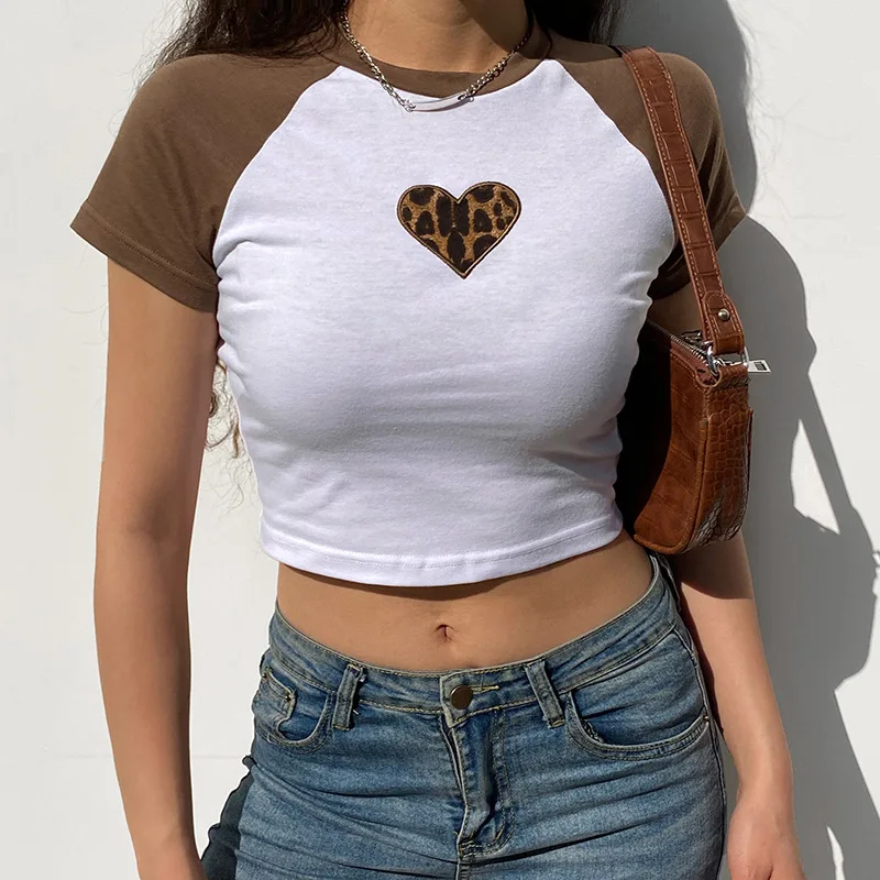 

Heart Shape Embroidery Leopard Crop Tops Summer Women Patchwork O-Neck Casual Short T-shirts 2021 New All-Match Slim Cute Tees