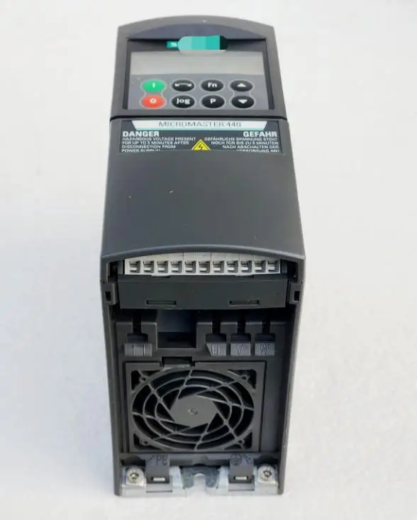 Преобразователь переменного тока 420 6SE6420 с фильтрующим приводом VFD 6SE6420-2UD21-1AA1