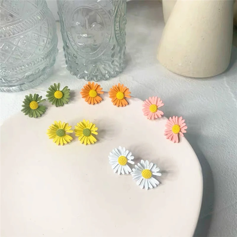 

Beauty Daisy Stud Earrings Girls Flower Charms Earrings Ins Trend Kawaii Colorful Floral Jewelry Gift for Children Women Brincos