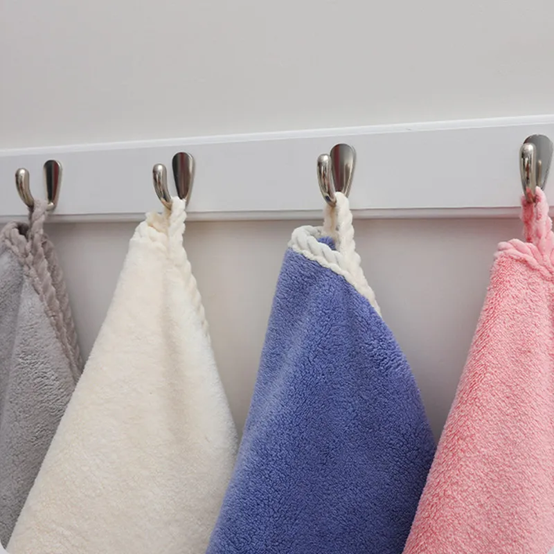 Мягкое бархатное полотенце с вышивкой 34x75 см