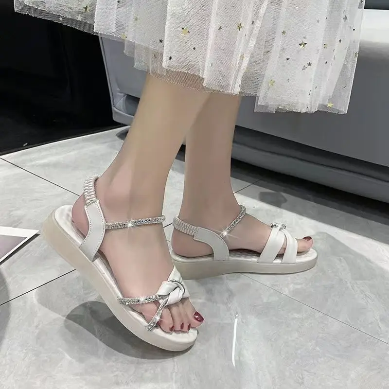Sandals Female Student Flat Bottom 2023 Summer New Fashion Women's Sandals