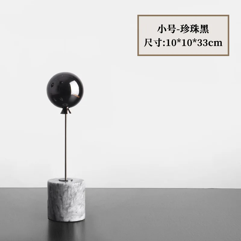 

Скульптура из мрамора и металла