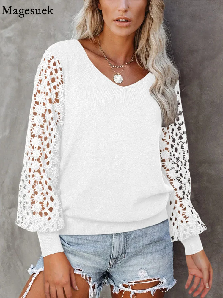 

Fashion Hollow Out Lace Sleeve Blouse V-neck Women Pullover Blusas Top Mujer Autumn Female T-shirt Loose Women Clothing 23392