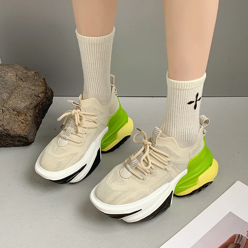 

2022 New Mesh Sneakers Spaceship Women Thick Sole Flat Daddy Shoes Height Increasing Lace Up Platform Women's Sports Shoes