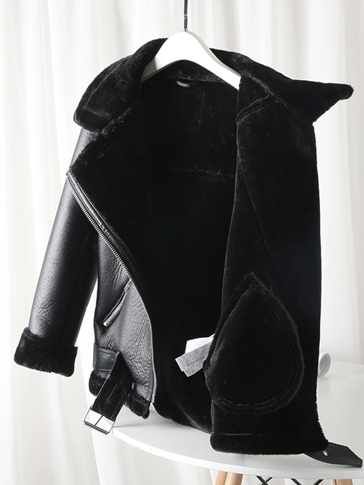 New 2023 Winter Women Sheepskin Coat Streewear Thick Warm Pu Faux Lamb Leather Jacket with Belt Loose Outwear Leather Jacket