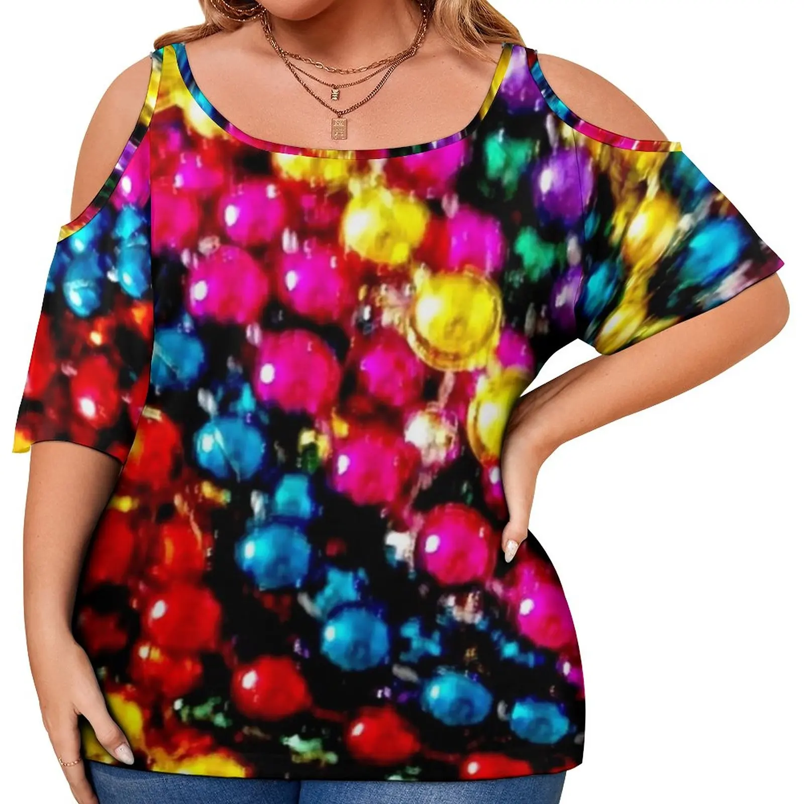 

Женская футболка с коротким рукавом и бусинами