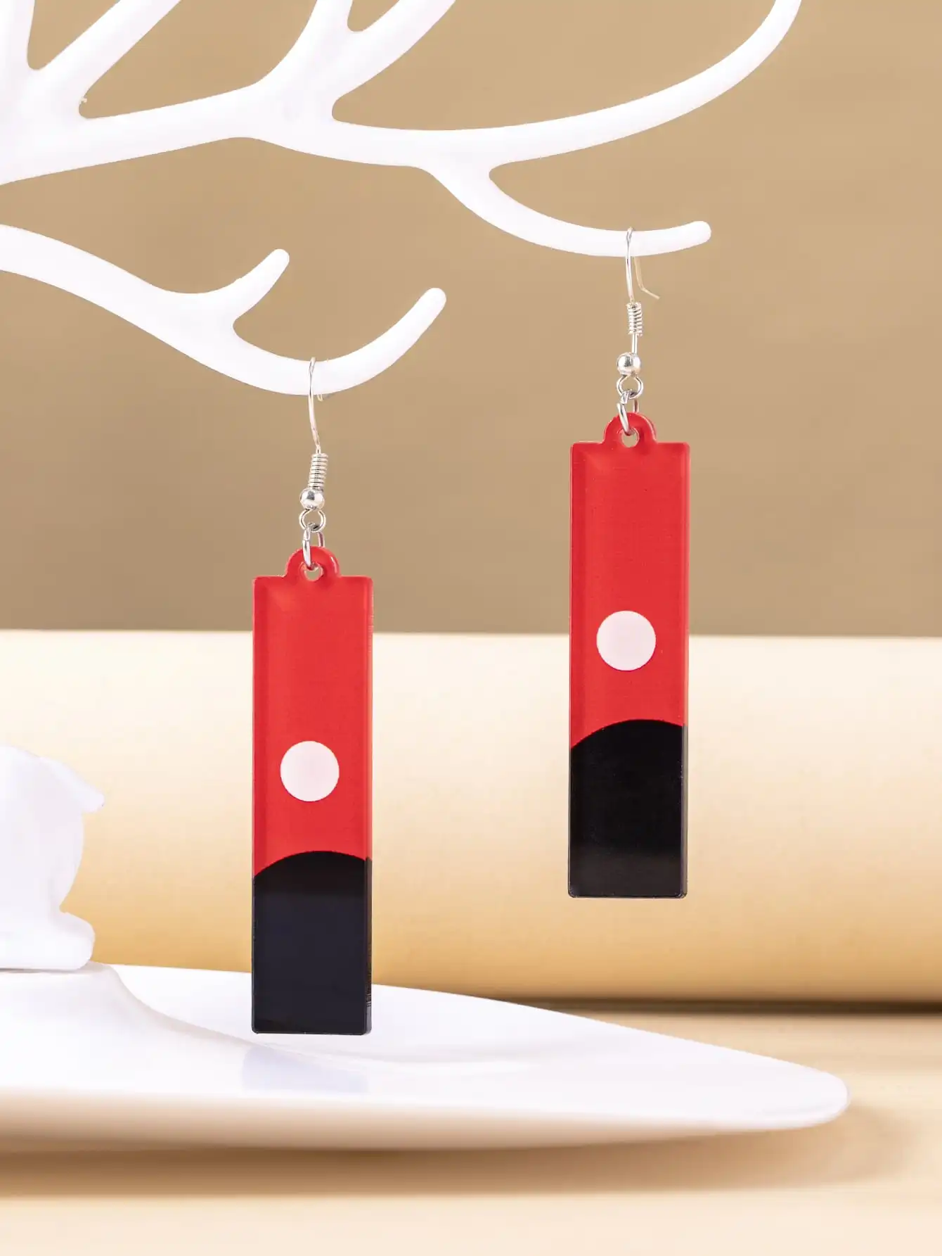 

Color Block Geometric Drop Earrings ME029