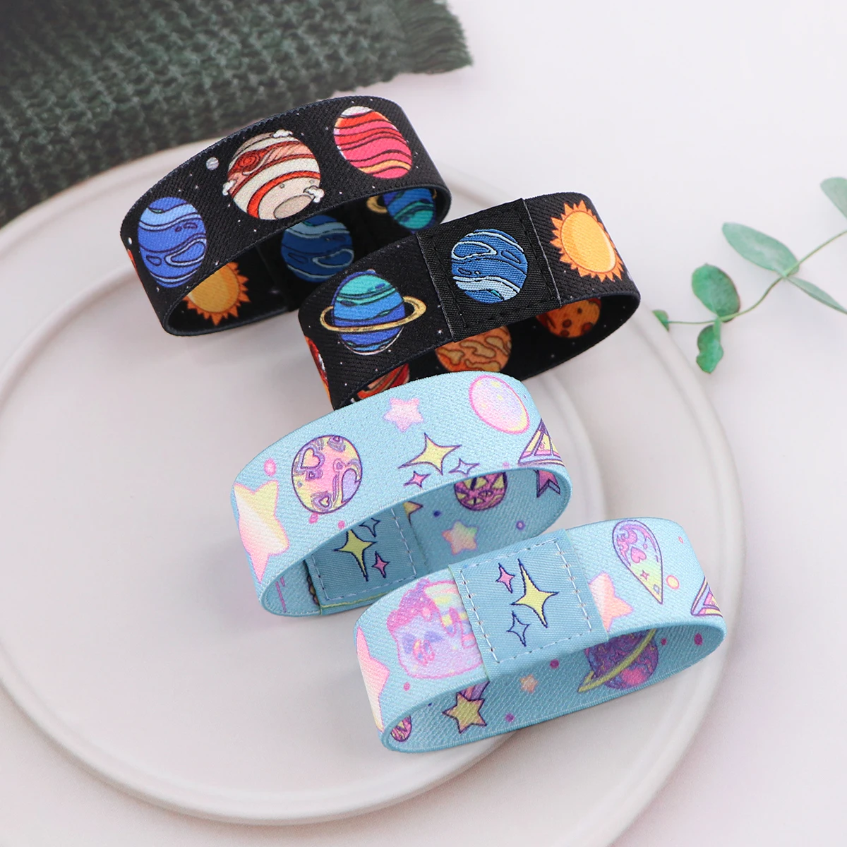 

Planet Cartoon Cute Stretch Wristband Bracelet Women Men Bracelets on Hand Bangles With Designer Charms Jewelry Accessories