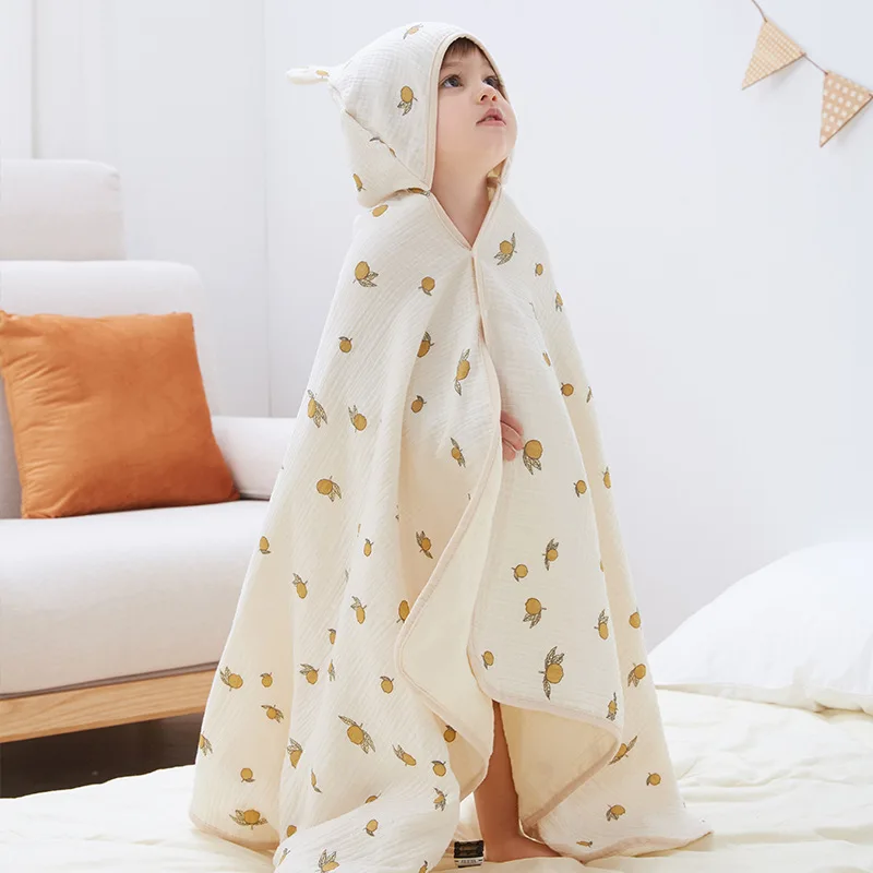 Children's Bath Towel with Hood Cloak Newborn Baby Cloak Baby Spring and Autumn Hooded Beach Bathrobe Can Wear Cartoon Quilt