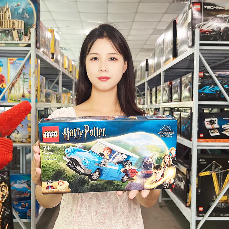 Фото LEGO Гарри Поттер и Рон Уассли ™   Минифигурки Летающий Форд Англия ™   и Хедвиг ™   Сова (76424) Игрушечный набор-автомобиль для детей 7 лет №1