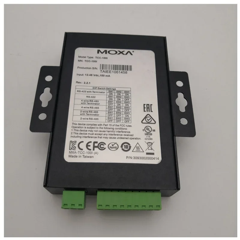 MOXA TCC-100I RS-232 to RS-422/485 преобразователь с оптической изоляцией