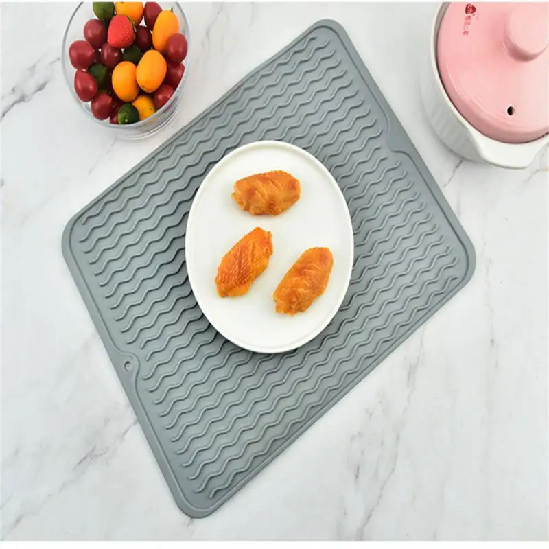 

Rectangular Kitchen Mat Heat-insulated Wave Slot Drain Drain Mat Rubber Insulated Mat Modern And Simple Waterproof Anti-slip