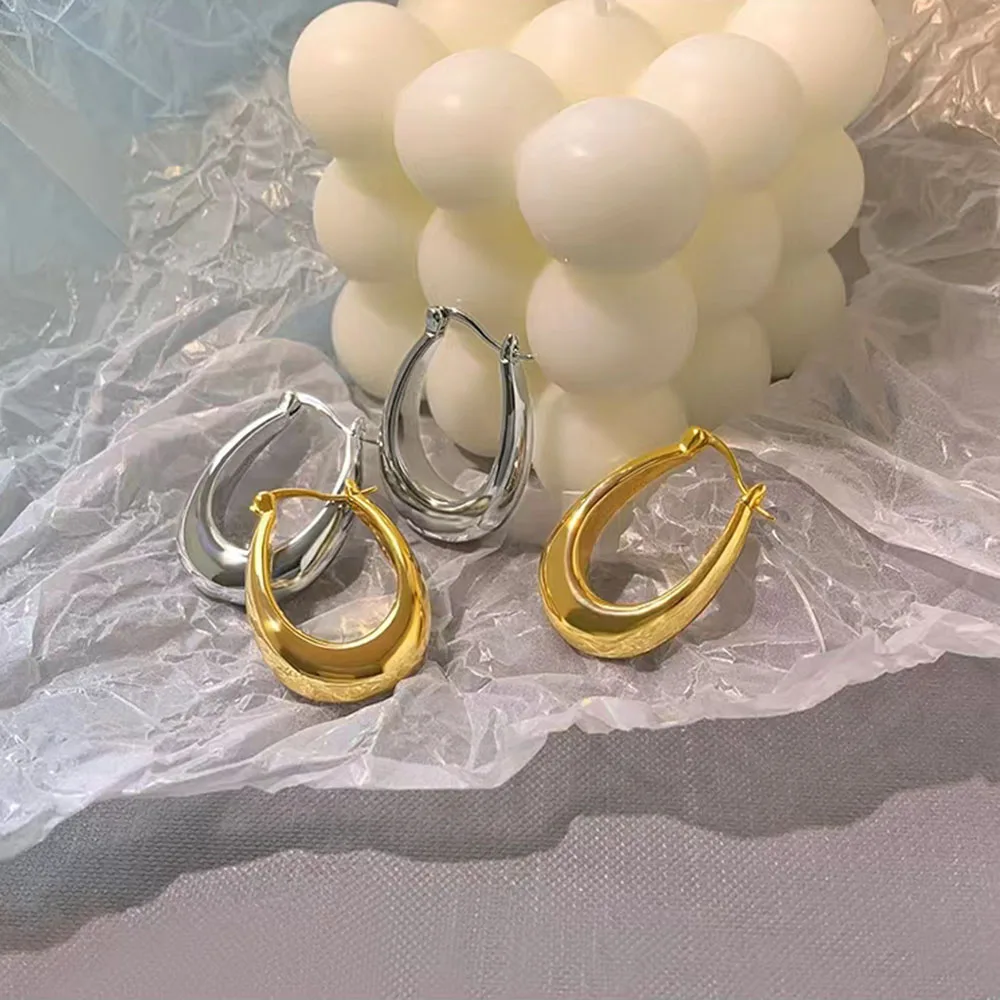 

2022 French Fashion Ladies unique personality U-shaped copper plated gold earrings