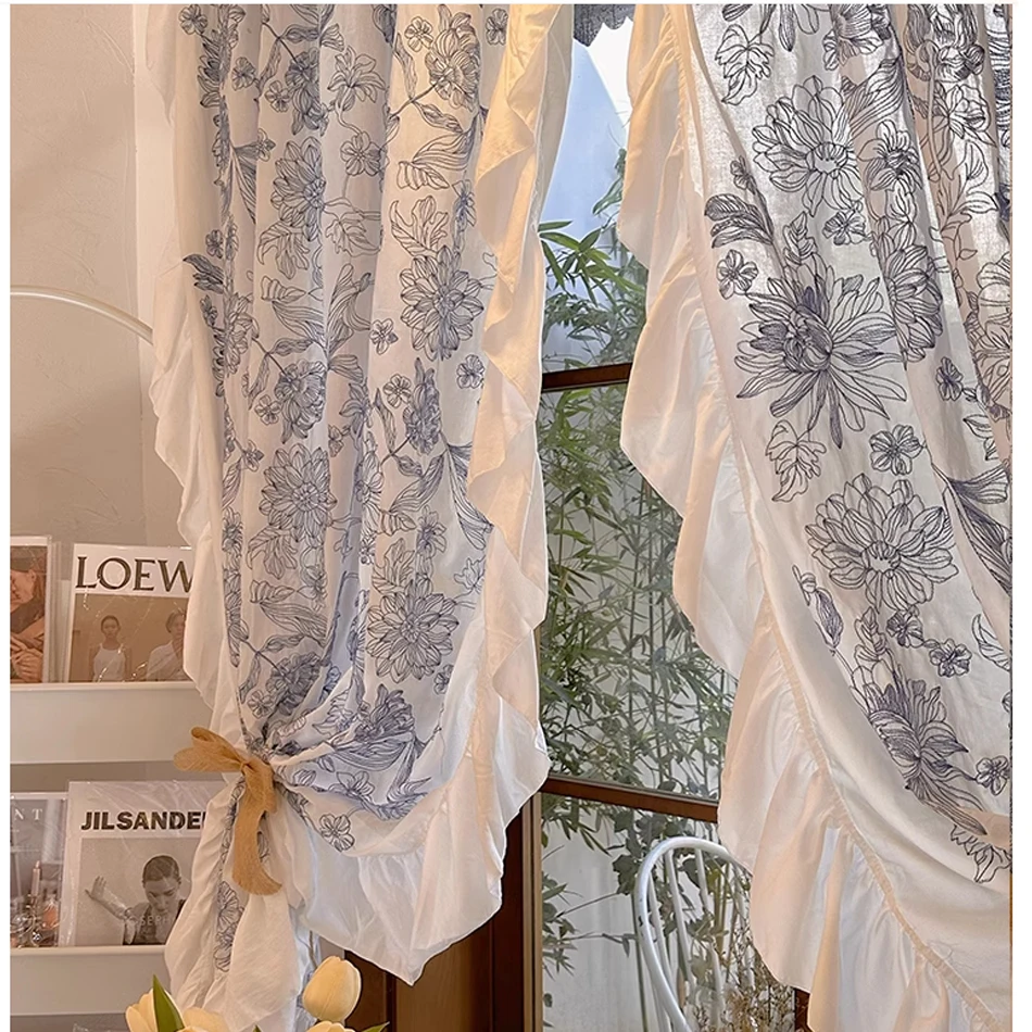 Шторы с вышивкой и рюшами