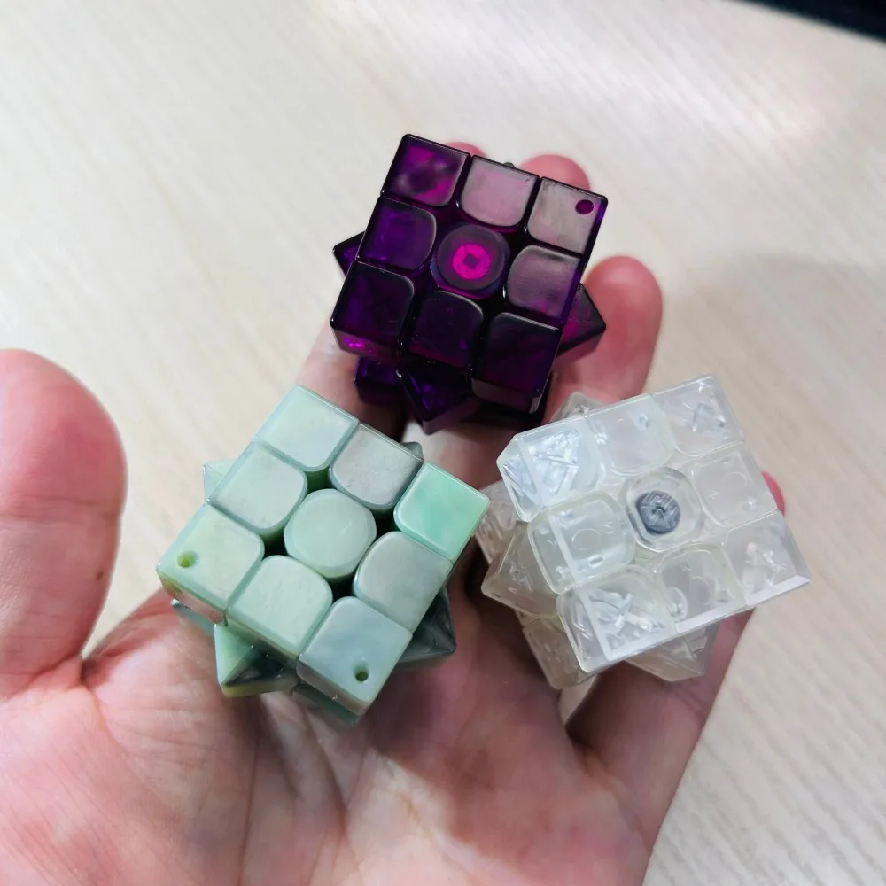 Фото 【Персональная коллекция】GAN330 Mini 3x3 Cube Magico GAN330 Test Version Ancient Jade Purple Transparency №1