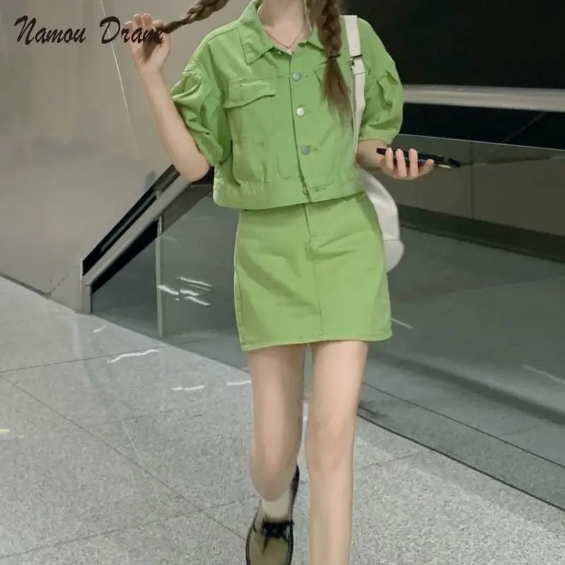 

Namou Drane Denim Suit Women's Summer Korean Edition 2022 New Purple Slim Short Sleeve Top + Button Hip Mini A-line Skirt 2 Sets