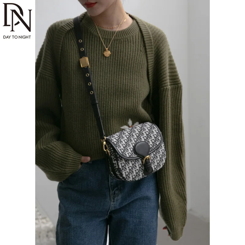 

Ladies Luxury Designer Bags Ladies Leather Bags Letter Jacquard Embroidered Small Crossbody Bags Ladies Bags Shoulder Bags