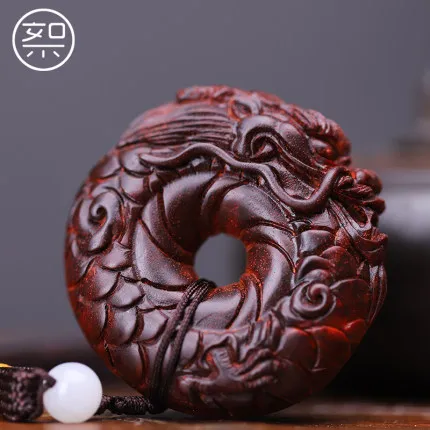 

Exquisite Small Leaf Rosewood Panlong Safety Buckle Pendant