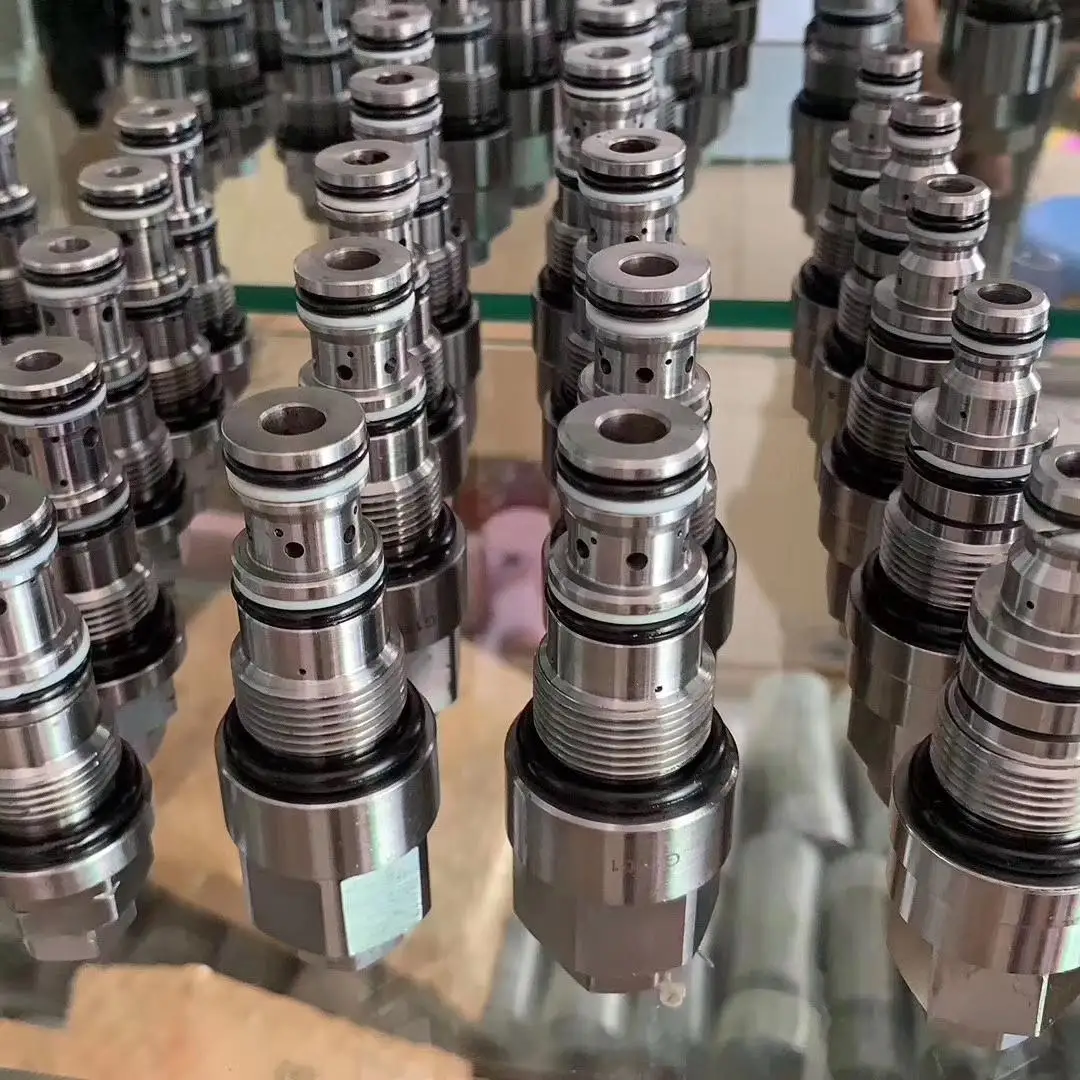 31N6-17400 Производитель экскаватора Главный контроль перегрузки для R215-7