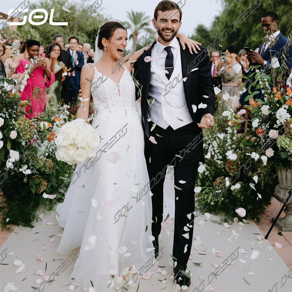 Рисунок 2 - Женское свадебное платье с открытой спиной