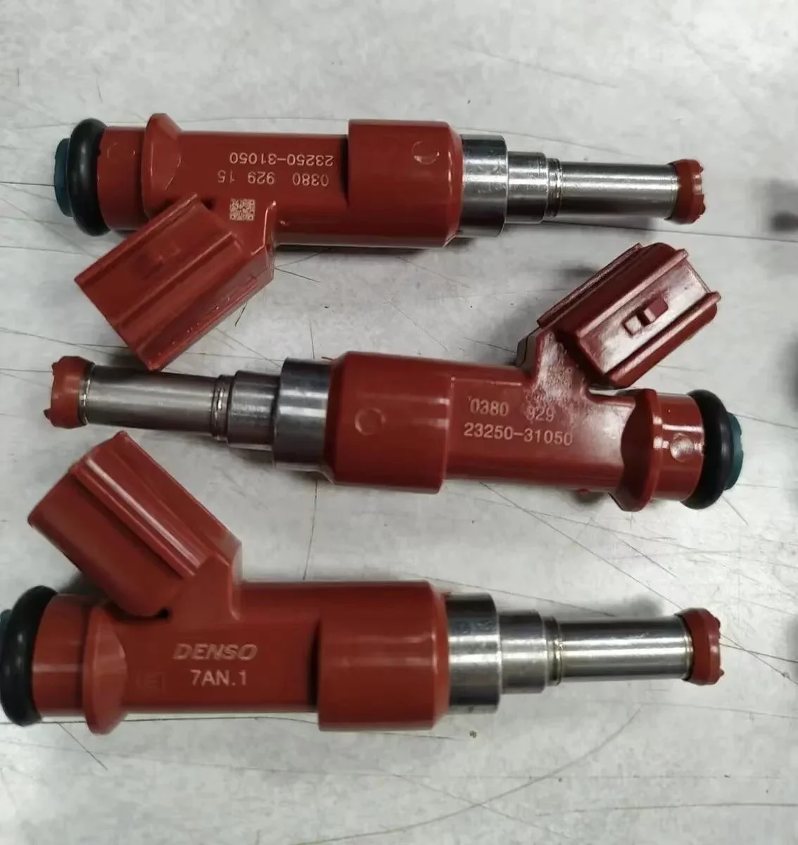 Toyota RAV4 SIENNA VENZA 3.5L Vin 2GRFE топливный соединитель 23250-31050