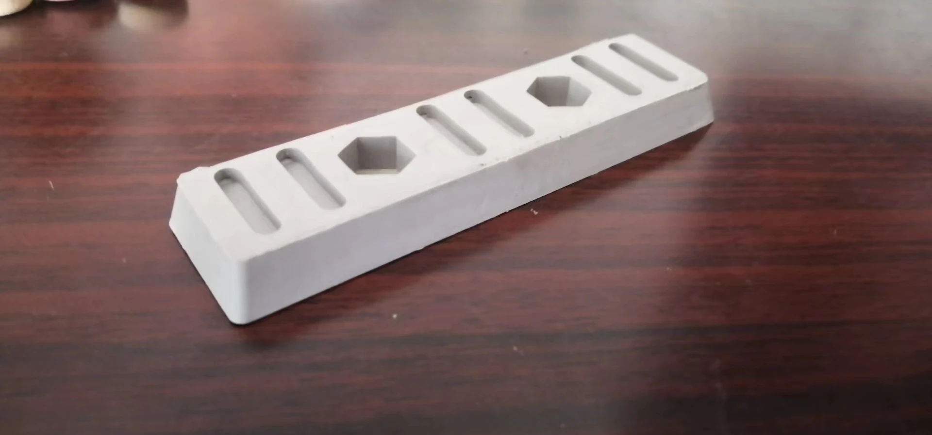 

Free shipping to Russia Rubber surface FLK009（ 35*100mm )*230PCS + Nylon base plate*5PCS Woodworking Machine Parts