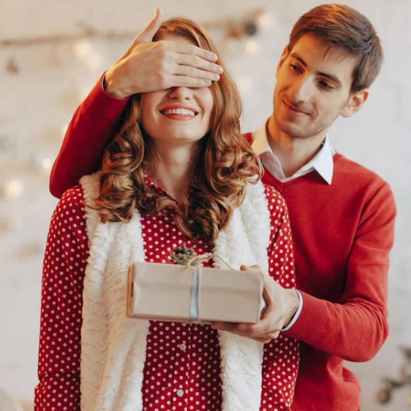 

Romantic Best Gifts for Women Ladies