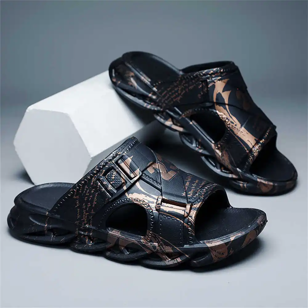 Beige Light Sandals For Summer 2023 Barefoot Shoes Kids Slipper For Men Sneakers Sports Nice New Real Sapateneis Novelties