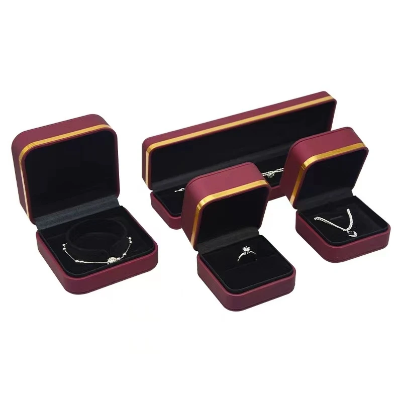 Factory Wholesale Spot Jewelry Boxes PU leather Rounded Phnom Penh Ring Pendant Bracelet Box Gift Jewelry Box